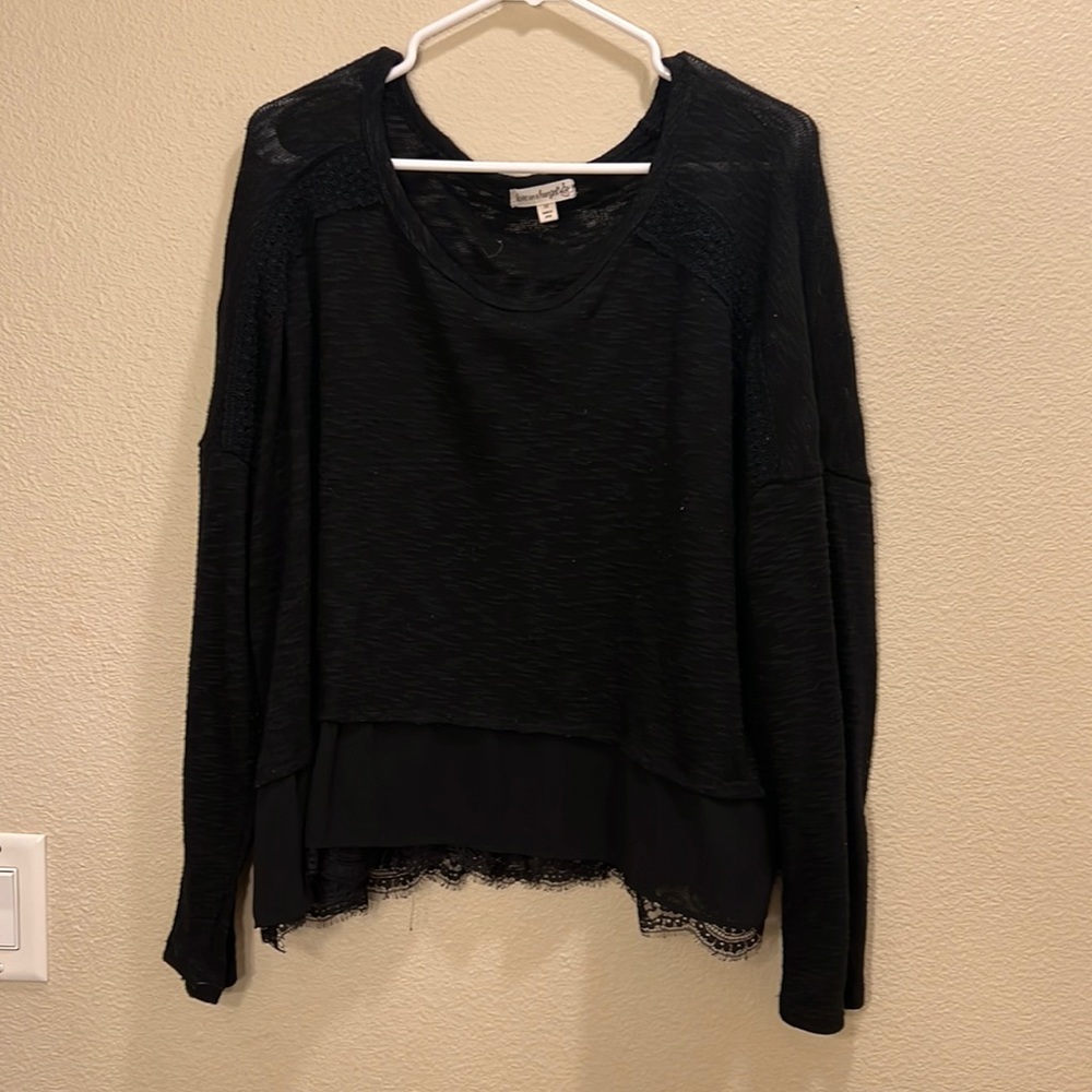 fleece sweater with lace trim. size 3x plus size brand: love on a hanger brand